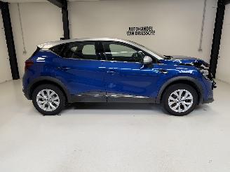 Damaged car Renault Captur INTENS 2021/10