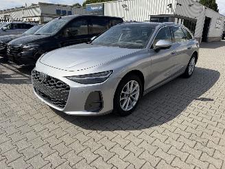 Schadeauto Audi A6 avant 2.0 TDi / Quattro 150 kw mild Hybrid / Panorama 2025/12