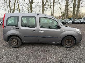 uszkodzony samochody osobowe Renault Kangoo ZEN 2016/5