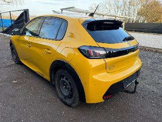 Peugeot 208 II GT LINE picture 10