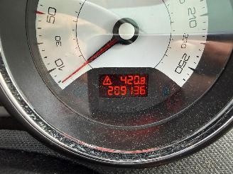 Peugeot 308 1.6HDI picture 30