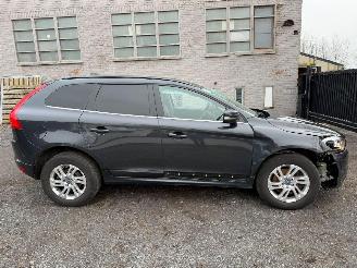 uszkodzony samochody osobowe Volvo Xc-60 MOMENTUM 2013/6