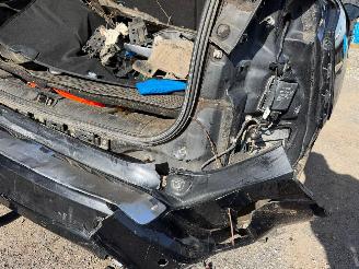 Ford Kuga ST-LINE X picture 14