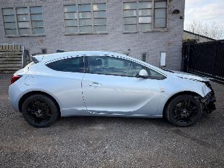 Voiture accidenté Opel Astra GTC OPC 2016/3