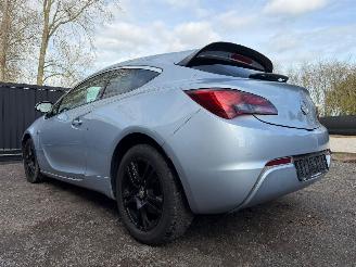 Opel Astra GTC OPC picture 13