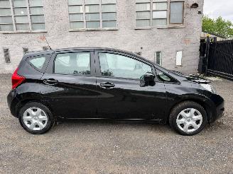 damaged passenger cars Nissan Note  2015/4