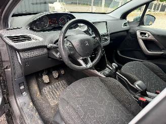 Peugeot 2008 ACCESS picture 23