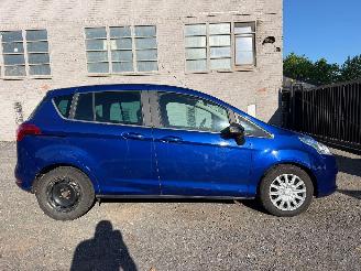 Unfallwagen Ford B-Max TREND 2017/1