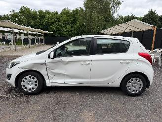 Hyundai I-20  picture 11