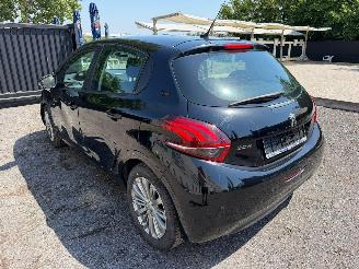 Peugeot 208 1.2 I picture 14