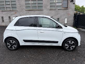 Renault Twingo 1.0 picture 1