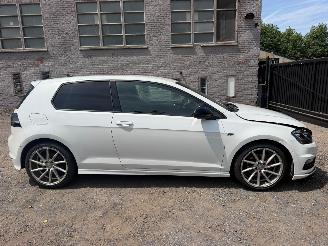 Unfallwagen Volkswagen Golf HIGHLINE 2016/5