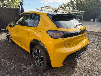 Peugeot 208 II GT LINE picture 13