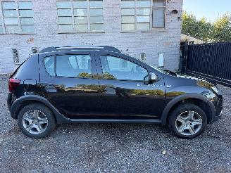 Voiture accidenté Dacia Sandero PLUS 2017/6