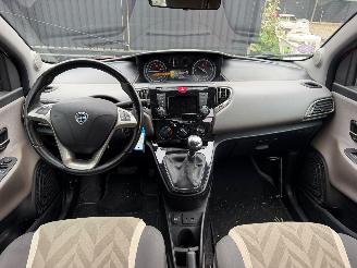 Lancia Ypsilon GOLD picture 26