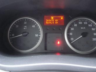 Opel  2.0CDTI 84KW L2-H1 AIRCO picture 10