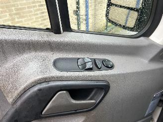 Volkswagen Crafter 2.5 TDI L2H1 picture 11