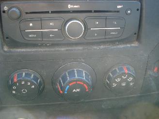 Renault Master DUBBELE CABINE 2.3DCI 92KW  L2-H3 picture 15