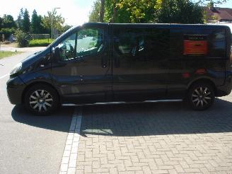 Opel Vivaro ROLSTOEL VERVOER L2-H1 AIRCO 2.5CDTI picture 9