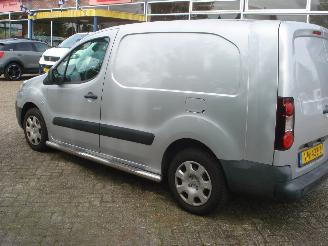 Peugeot Partner LONG  1.6HDI AIRCO-NAVIGATIE picture 5