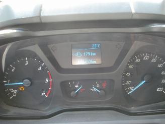 Ford Transit Custom 2,2DCI L2-H1 AIRCO picture 11