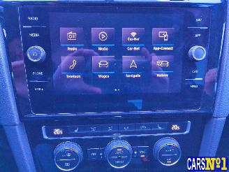 Volkswagen Golf  picture 21