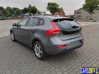 Volvo V-40  picture 6