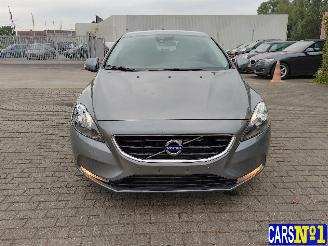Volvo V-40  picture 2