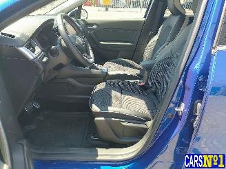 Renault Captur  picture 13