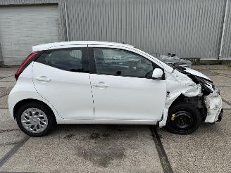 Toyota Aygo 1.0 VVT-i x-play Automaat picture 7