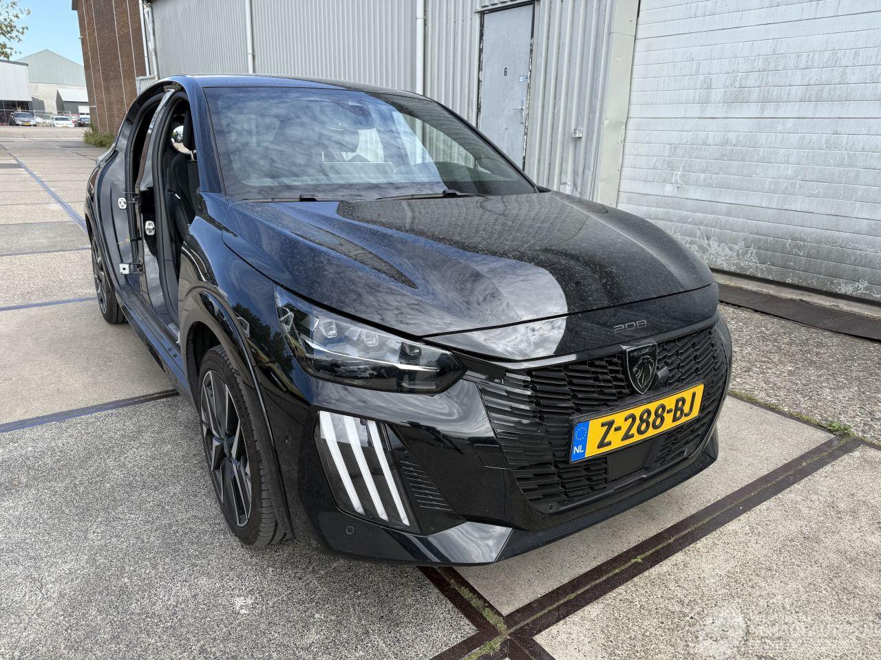 Peugeot e-208 EV GT 51 kWh