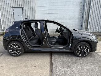 Peugeot e-208 EV GT 51 kWh picture 2