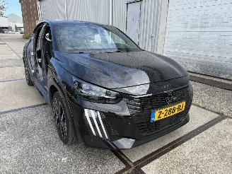 Damaged car Peugeot e-208 EV GT 51 kWh 2024/3