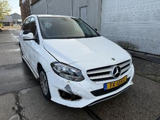 Schadeauto Mercedes B-klasse 220d Ambition Automaat 2018/11