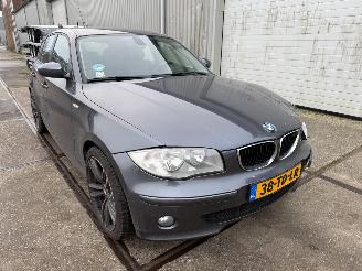 Unfallwagen BMW 1-serie 120i Executive Automaat 2006/7