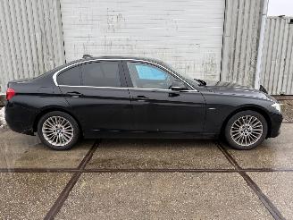 BMW 3-serie 320i Luxury Line Executive picture 2