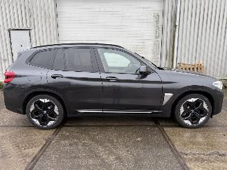 BMW iX3 High Executive 80kWh Panoramadak picture 2