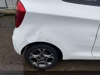 Kia Picanto 1.0 CVVT Comfort Pack Navigatie picture 4