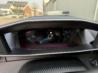 Peugeot e-208 GT Pack 50 kWh picture 19