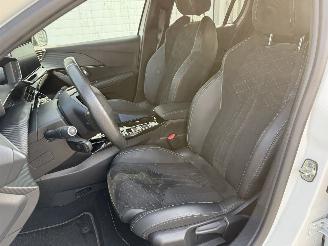 Peugeot e-208 GT Pack 50 kWh picture 23