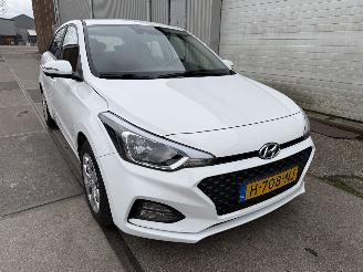 Voiture accidenté Hyundai I-20 1.0 T-GDI Comfort 2020/3