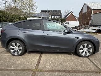 Tesla Model Y Long Range AWD 75kWh picture 2