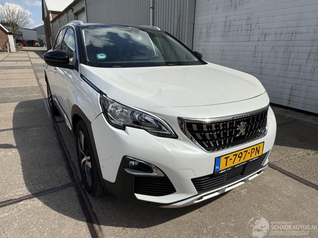 Peugeot 3008 1.2 PT Allure