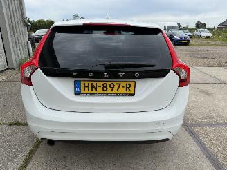 Volvo V-60 2.0 D2 R-Design Automaat picture 4