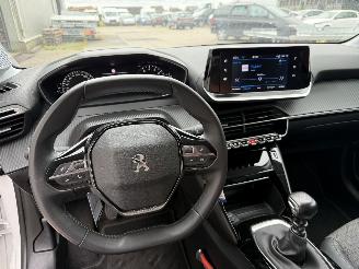 Peugeot 208 1.2 PureTech Allure picture 15