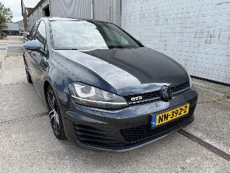 Coche accidentado Volkswagen Golf 2.0 TDI GTD DSG Pano 2013/10