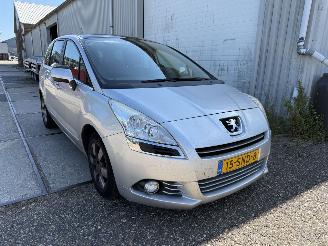 škoda osobní automobily Peugeot 5008 1.6 THP Family 2011/11