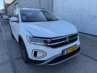Schadeauto Volkswagen T-Roc 1.5 TSI DSG Style Panoramadak Leer 2023/8
