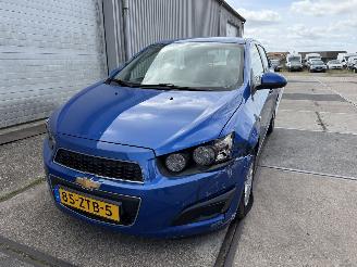 uszkodzony samochody osobowe Chevrolet Aveo 1.2 LT 2013/1