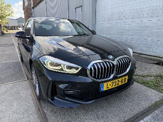 uszkodzony samochody osobowe BMW 1-serie 118i M-Sport Automaat 2021/6